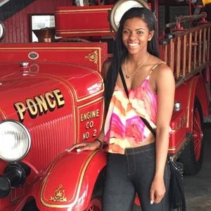 Meet your Posher, Cierra